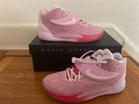 kevin durant pink shoes